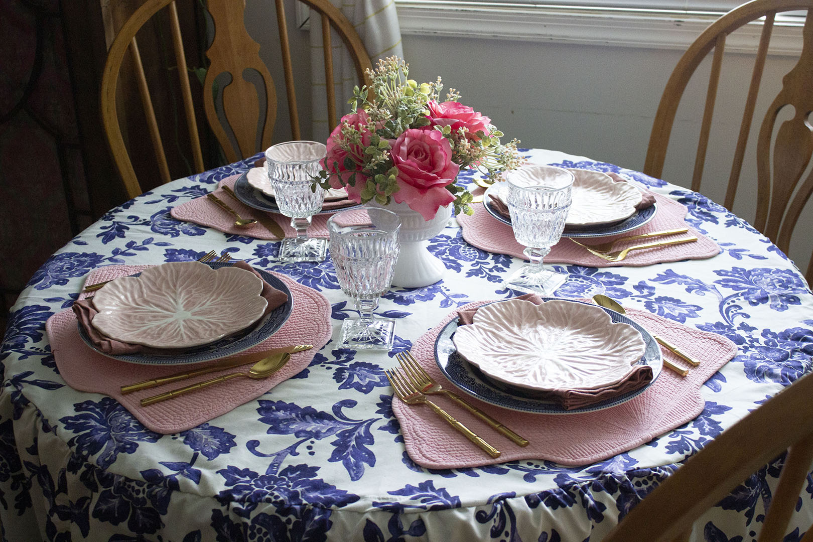 Pink and Blue Summer Tablescape