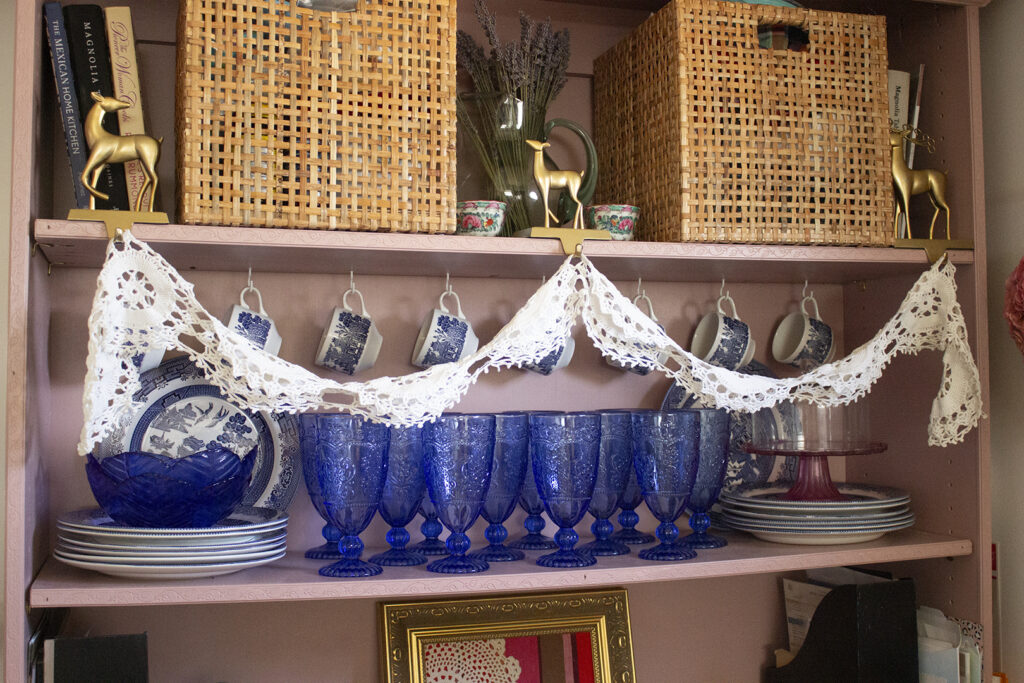 How to Use Vintage Doilies: Doily Garland