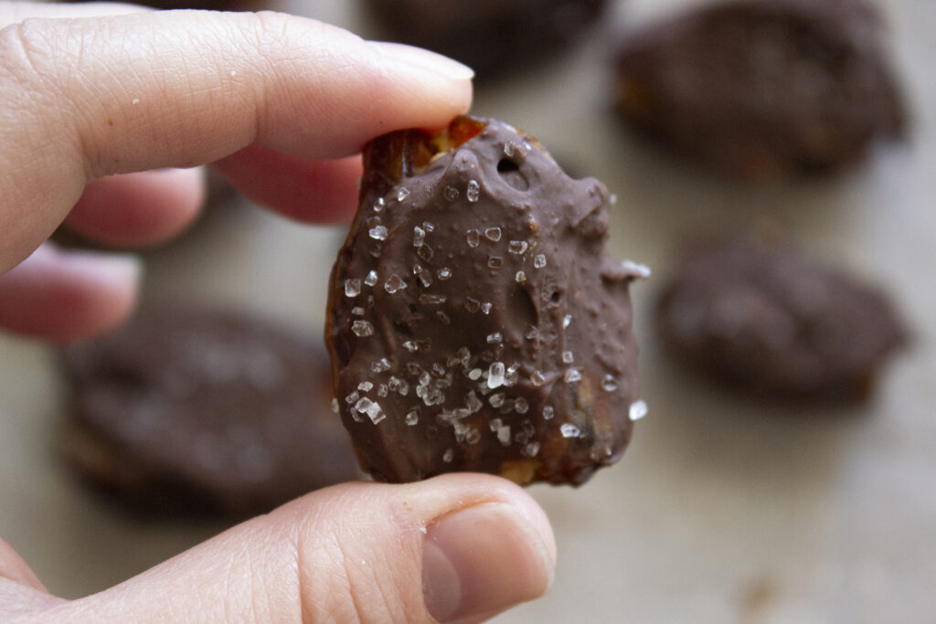 Easy Dates Recipe: Chocolate Butterscotch Date in hand