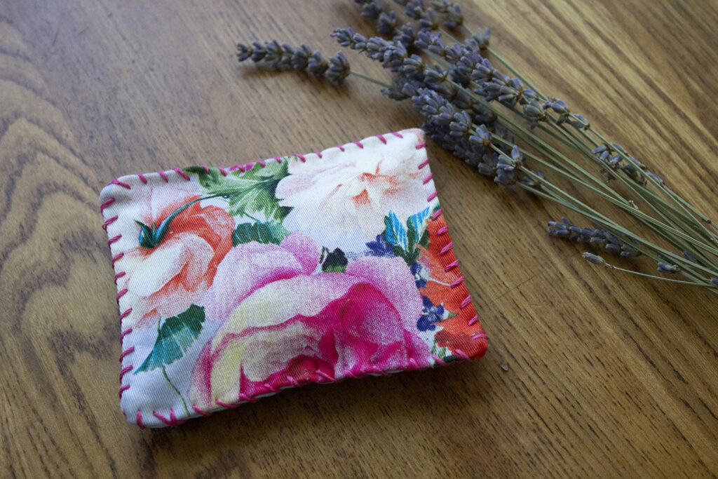 Fabric Scrap Projects: Lavender Eucalyptus Sachet