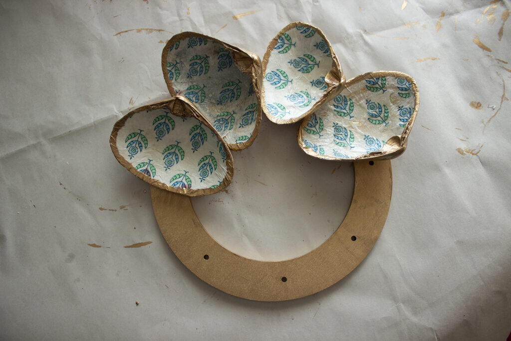DIY Decoupage Seashell Wreath