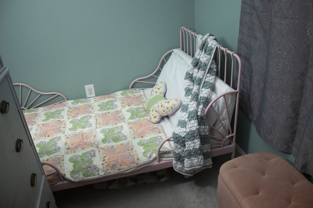 Butterfly Bedroom Decor: Little Girl's Pink Toddler Bed