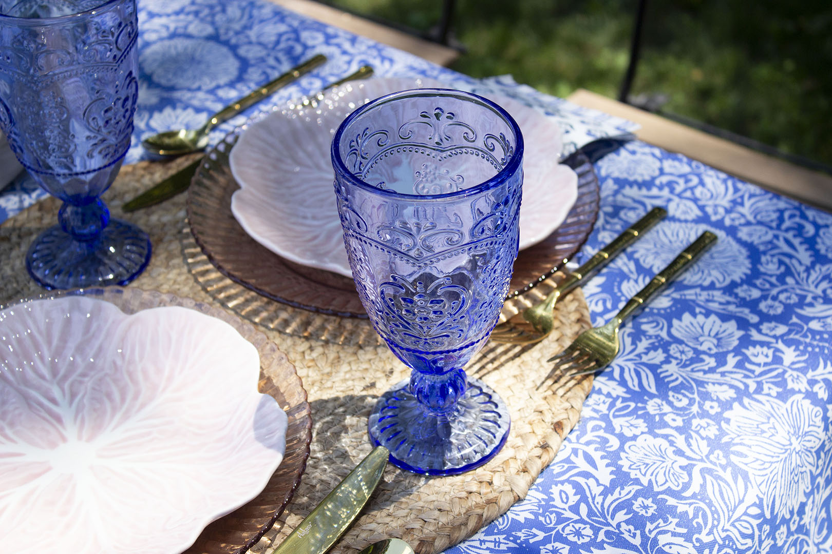 Pioneer Woman Cobalt Amelia Goblet