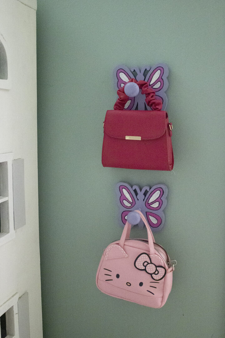 butterfly hooks