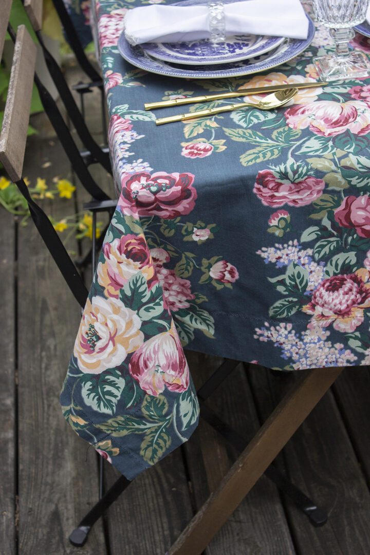 Repurpose thrifted fabric: floral Tablecloth