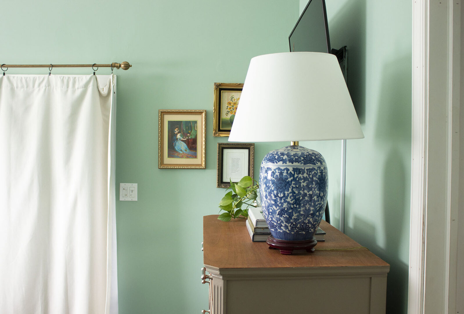 Copper Patina on bedroom walls